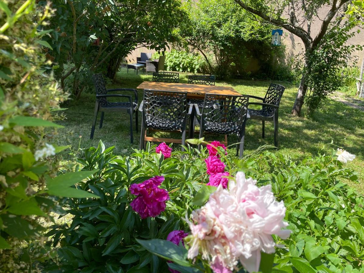 Chambre Privee Vue Sur Le Jardin Proche Centre Ville Besançon Dış mekan fotoğraf